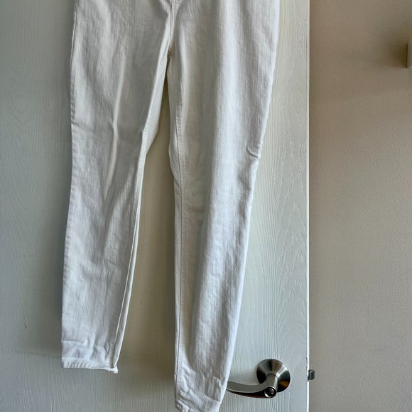 Old Navy Rockstar Super Skinny High Rise Jeans - Picture 2 of 2